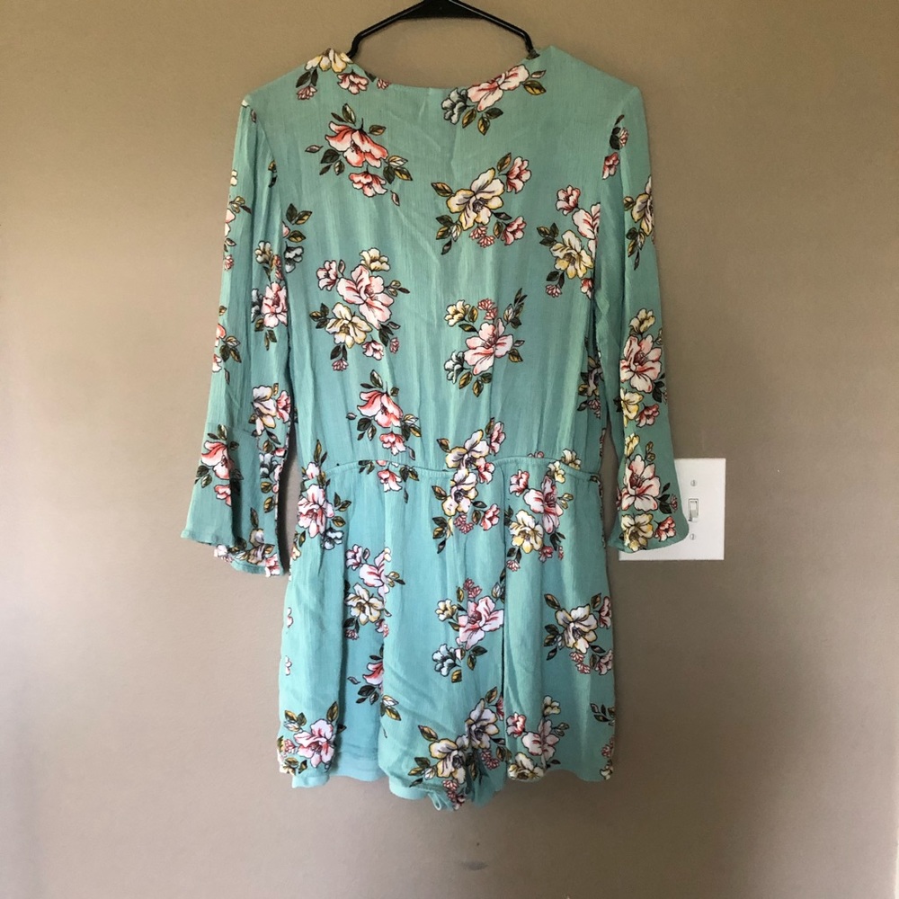 Mint Floral Romper - Picture 6 of 8